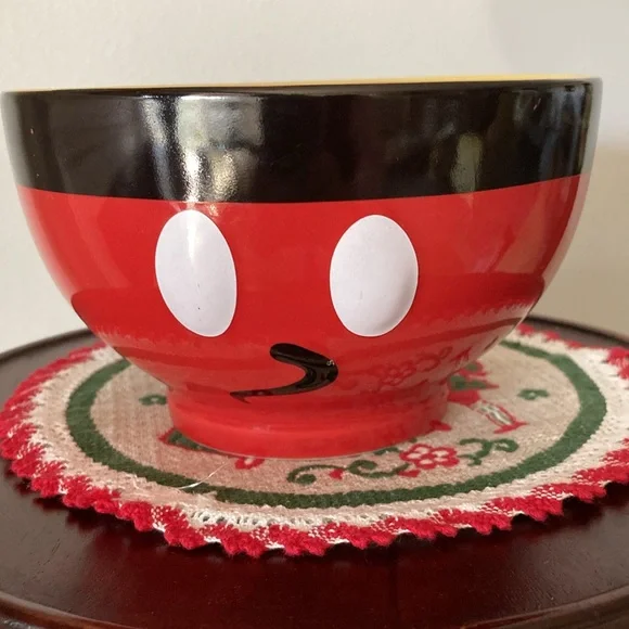 Vintage and rare authentic original Disney Park 3D Mickey Mouse bowl - Picture 3 of 5